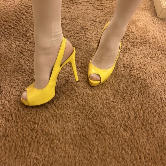 Guess high heel with platform sz.7 - Picture 4 of 4